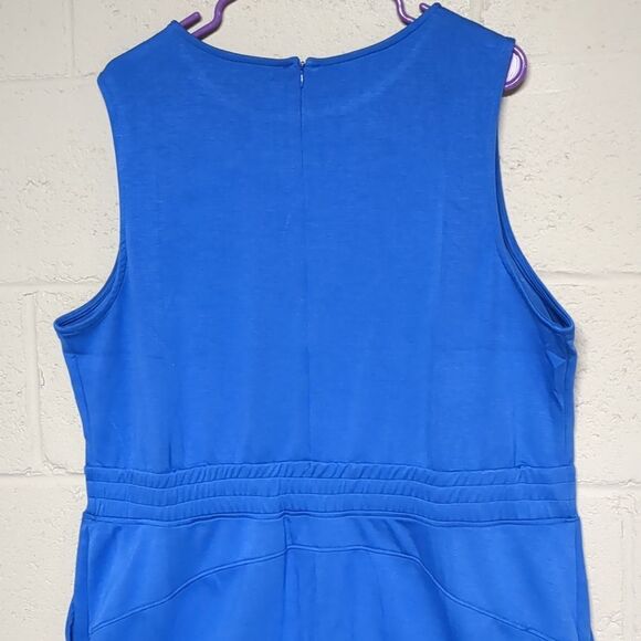 Women's Vibrant Blue Sleeveless Jumpsuit Soft Material Size XXL NWOT - Picture 5 of 6